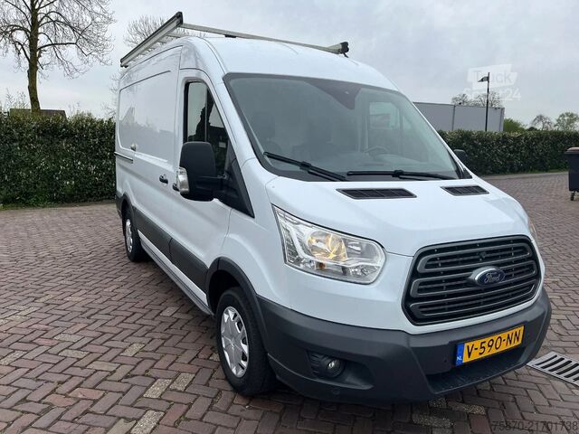 سيارة أجرة مزدوجة Ford Transit FCD