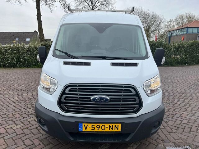 سيارة أجرة مزدوجة Ford Transit FCD