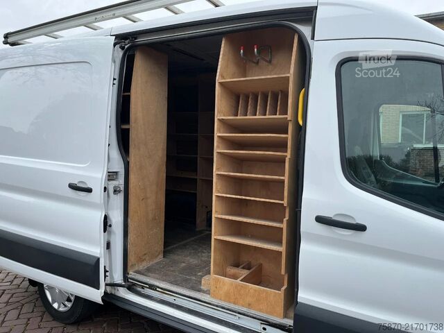 سيارة أجرة مزدوجة Ford Transit FCD
