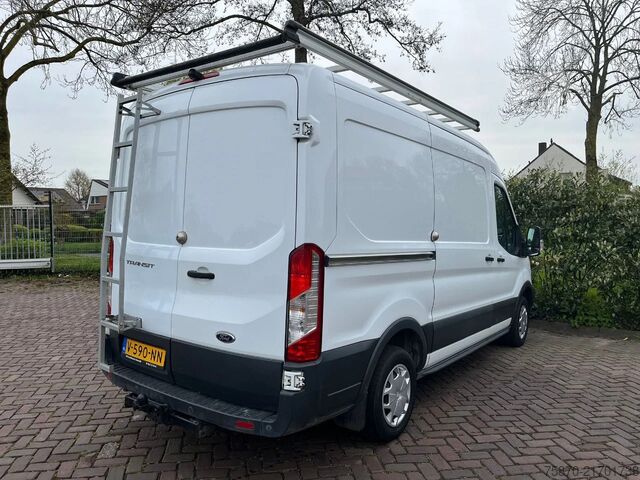 سيارة أجرة مزدوجة Ford Transit FCD