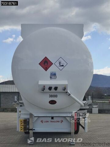 شاحنة صهريج Lion Trailer LT 3 axles