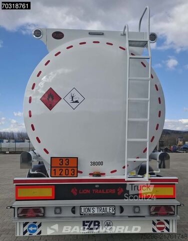شاحنة صهريج Lion Trailer LT 3 axles