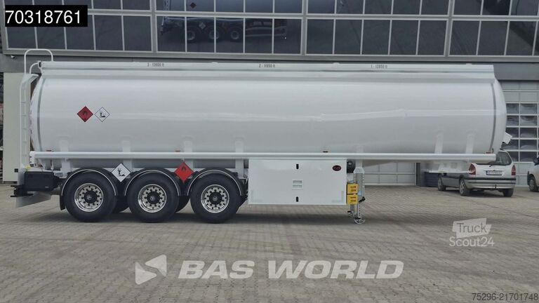 شاحنة صهريج Lion Trailer LT 3 axles