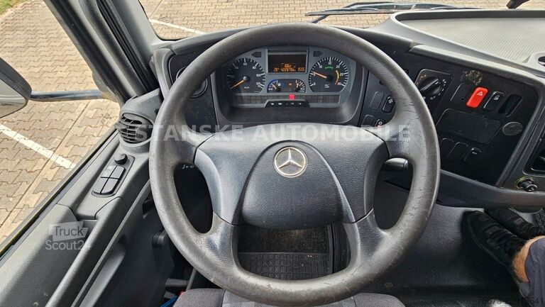 Skåpbil MERCEDES-BENZ ATEGO 816 KLIMA BLAT / LÜFT Wechselfahrgestell