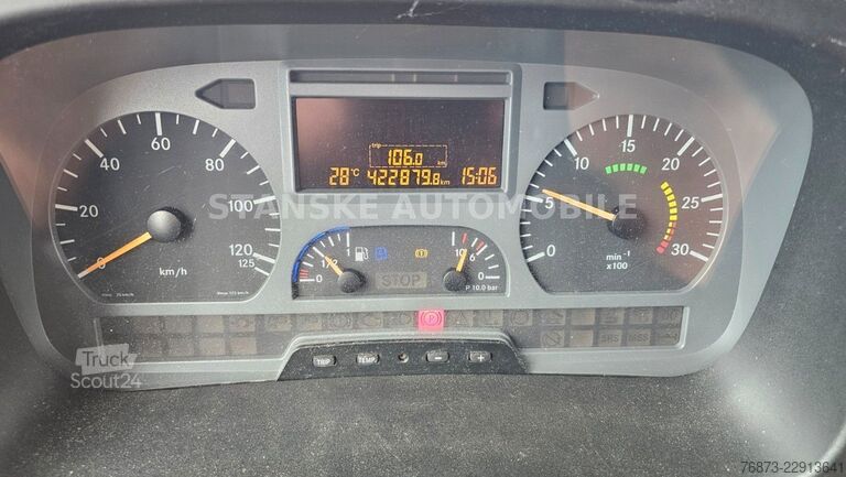 Skåpbil MERCEDES-BENZ ATEGO 816 KLIMA BLAT / LÜFT Wechselfahrgestell