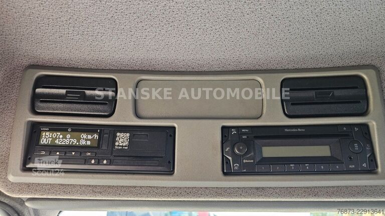 Skåpbil MERCEDES-BENZ ATEGO 816 KLIMA BLAT / LÜFT Wechselfahrgestell
