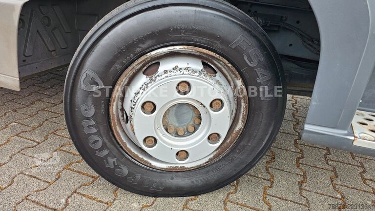 Skåpbil MERCEDES-BENZ ATEGO 816 KLIMA BLAT / LÜFT Wechselfahrgestell