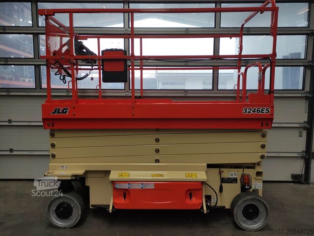 élévateur à ciseaux JLG 3246ES