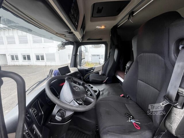 стандартный седельный тягач Mercedes-Benz Actros 1840