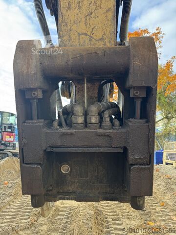 Crawler excavators Caterpillar 320-07 NG