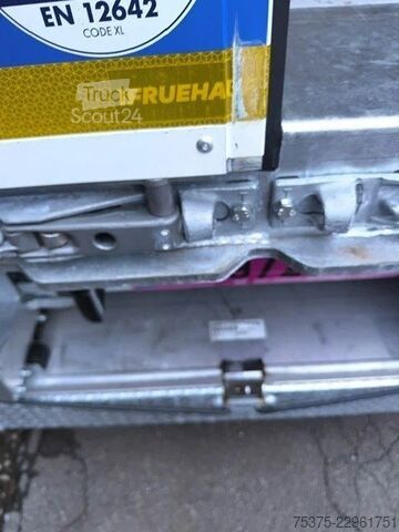 Брезент Fruehauf City Curtainsider steering axle