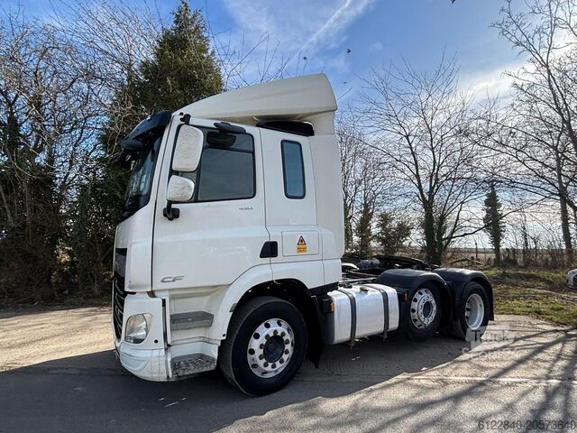 Tractora de carretera estándar DAF CF 450 (RHD)