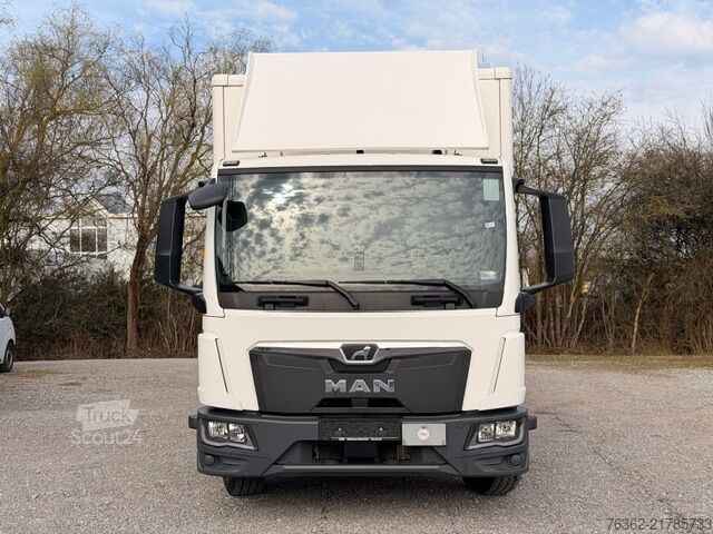 Autocamion cu caroserie tip cutie MAN TGL 12.250 BL 4X2 Koffer+LBW*AHK*KLIMA*K