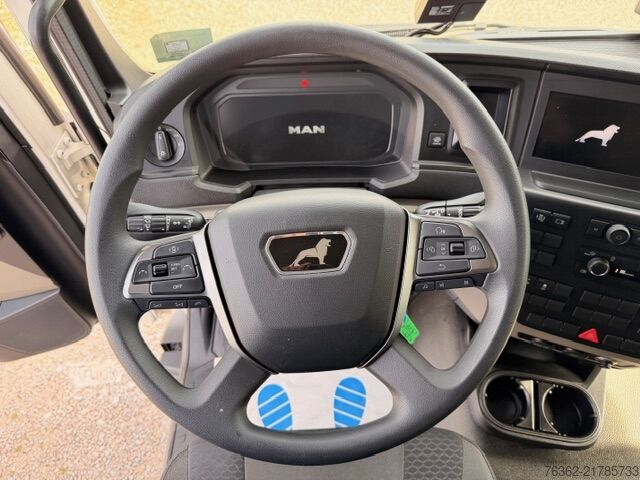 Autocamion cu caroserie tip cutie MAN TGL 12.250 BL 4X2 Koffer+LBW*AHK*KLIMA*K