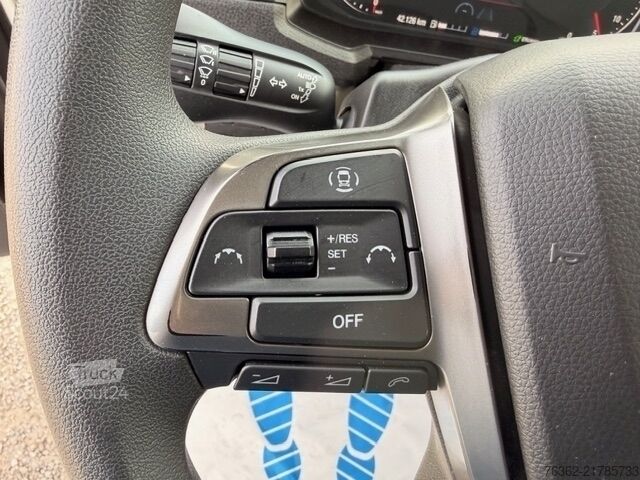 Autocamion cu caroserie tip cutie MAN TGL 12.250 BL 4X2 Koffer+LBW*AHK*KLIMA*K