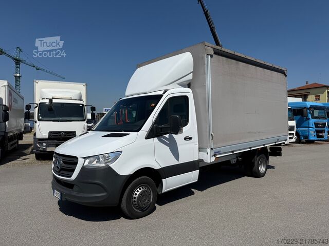 Camion bâché Mercedes-Benz sprinter 416