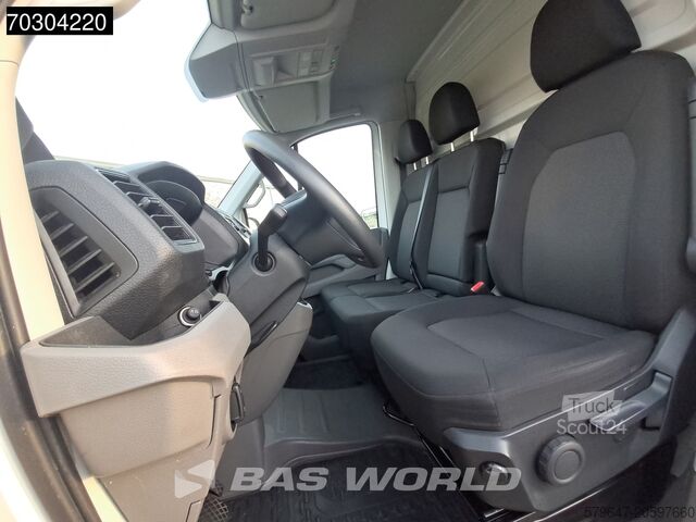 Mala Volkswagen Crafter 140pk Ladebordwand Automatik 140PS Koff...