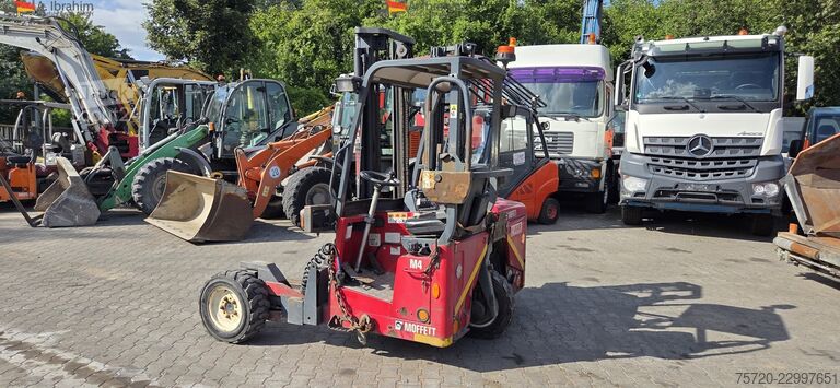 Wózek widłowy czterokierunkowy Moffet M20.4 Mitnahmestapler 4-Wege | einsatzbereit