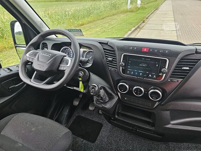 IVECO DAILY 35C16 bakwagen laadklep! IVECO DAILY 35C16 Bakwagen Laadklep!
