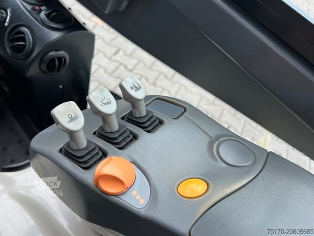 Chariot élévateur frontal CROWN SCT6020-1.3 /Triplex: 4.30m / SS / 2.090h!