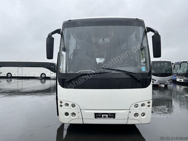 Tilausajobussi Temsa Safari