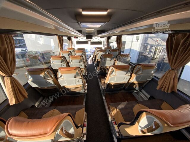 Autobus granturismo Mercedes-Benz Tourismo L 17 RHD