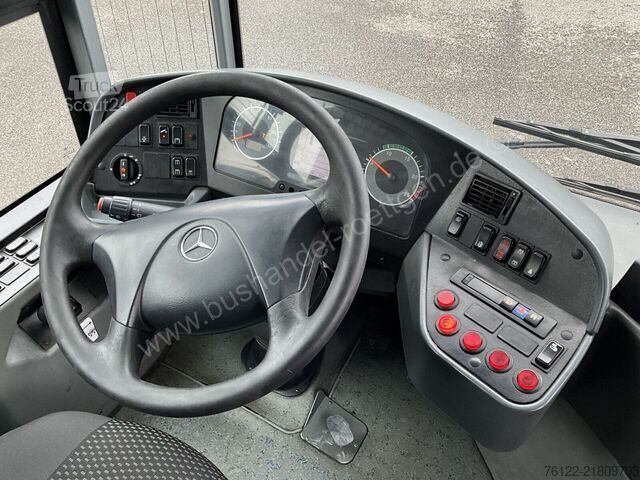 Kĺbový autobus Mercedes-Benz Conecto G