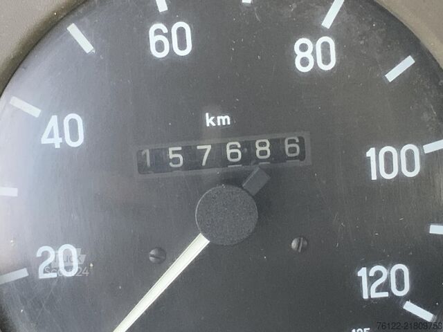 Tovornjaška dvižna delovna ploščad Mercedes-Benz 1117