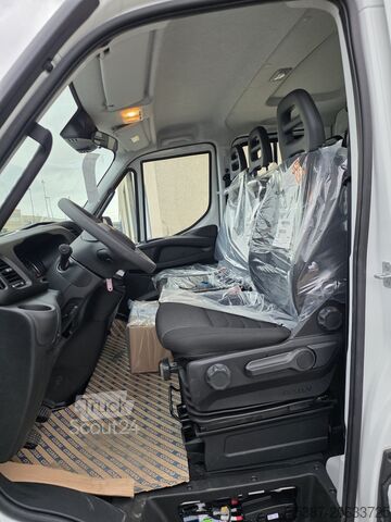 Trišalis savivartis furgonas Iveco Daily 35