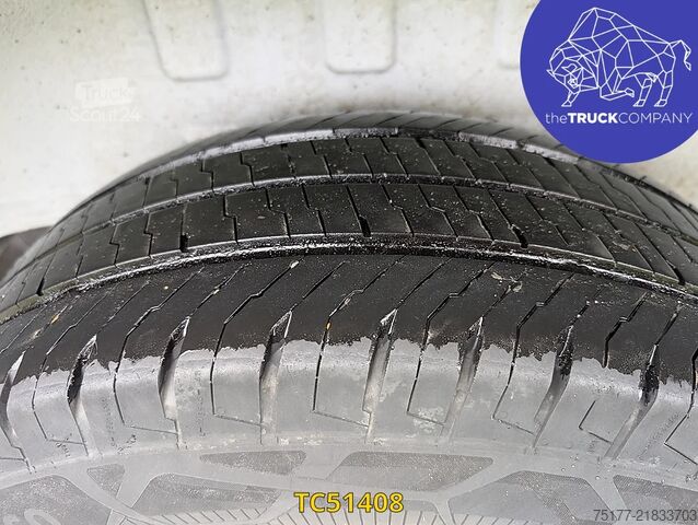 شاحنة بانل Nissan NV400 130.35 fourgon