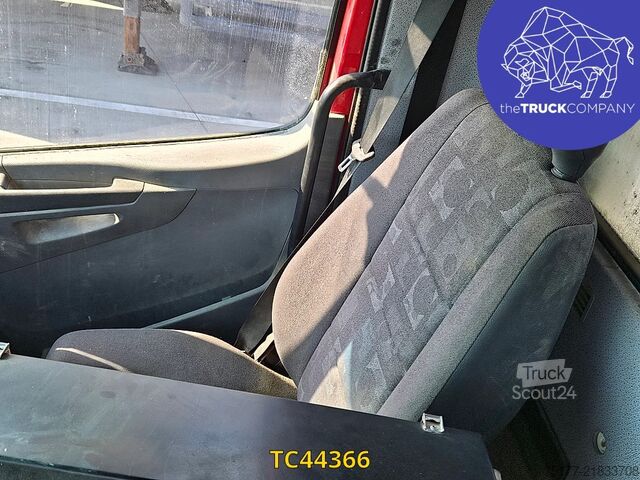 пътна метачка машина Mercedes-Benz Axor 1828