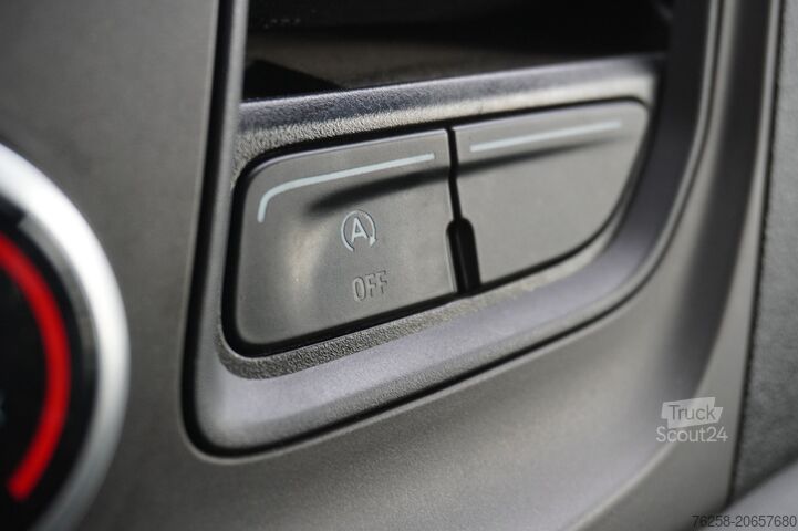 Bestelbus Ford Transit Custom 2.0 TDCI 130PK L2 EURO 6 - Airco...