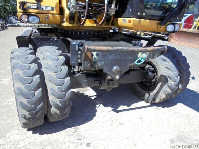 Radbagger CAT M 322 D