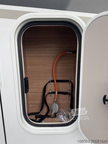 Camping-car semi-intégré WEINSBERG X-Cursion 500 MQ Edition [PEPPER]  LP 92.144 ¤