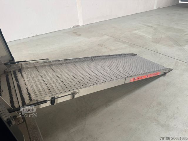 Fourgon tôlé RENAULT Master Tiefrahmenkoffer mit Rampe *Kamera*