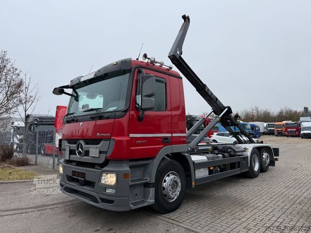 Kanca kasalı yük kamyonu (roll-off) MERCEDES-BENZ Actros 2541 Abrollkipper Meiller/Retarder
