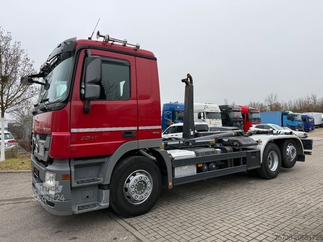 Kanca kasalı yük kamyonu (roll-off) MERCEDES-BENZ Actros 2541 Abrollkipper Meiller/Retarder