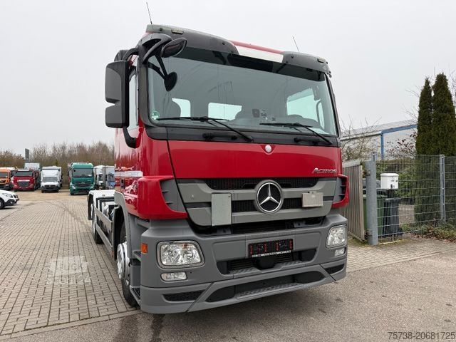 Kanca kasalı yük kamyonu (roll-off) MERCEDES-BENZ Actros 2541 Abrollkipper Meiller/Retarder