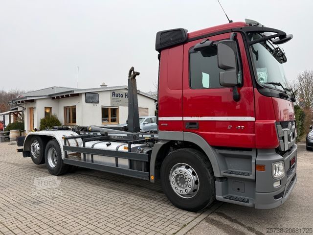Kanca kasalı yük kamyonu (roll-off) MERCEDES-BENZ Actros 2541 Abrollkipper Meiller/Retarder