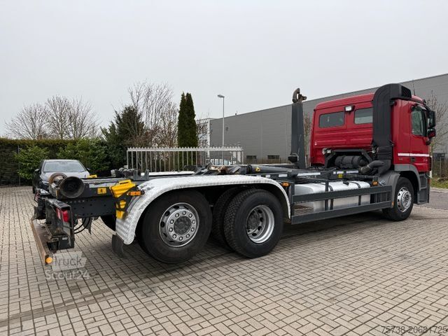 Kanca kasalı yük kamyonu (roll-off) MERCEDES-BENZ Actros 2541 Abrollkipper Meiller/Retarder