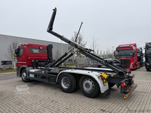Kanca kasalı yük kamyonu (roll-off) MERCEDES-BENZ Actros 2541 Abrollkipper Meiller/Retarder