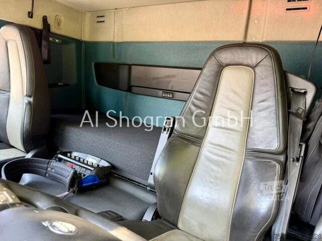 Laadplatform Volvo FH 500 8x4 / HMF 5020 K6 + Fly Jip K5 Funk / Eu6