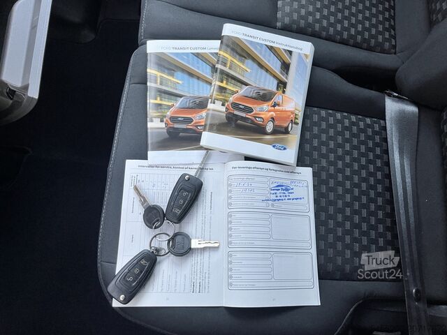 High-roof van Ford Transit Custom 300 2.0 TDCI L2H1 Sortimo kastin...