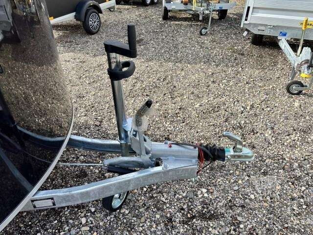 Kasti piekabe Cheval Liberte Debon Roadster 500 Sandwich Verkaufsklappe 2000 kg, 100 km/h, 320x167x200cm