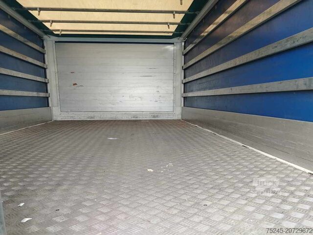 Kombi s ponjavo MAN TGE 3. 180