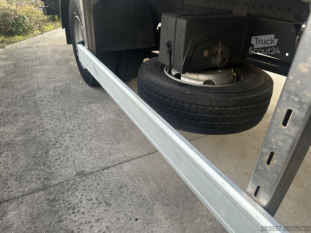 Izotermni rashladni kombi Iveco ML 75