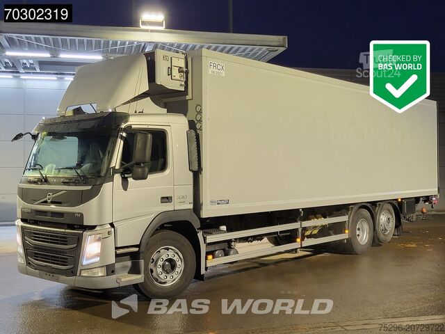 Kühl-/Tiefkühltransport Volvo FM 330 6X2 Frigoblock FK25SL 2000kg Ladebordwan...