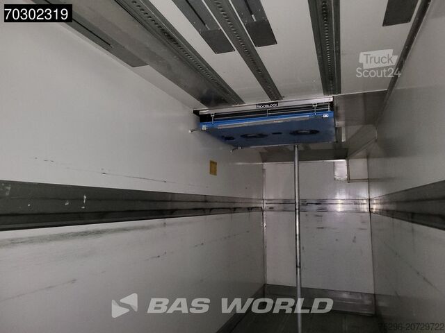 Kühl-/Tiefkühltransport Volvo FM 330 6X2 Frigoblock FK25SL 2000kg Ladebordwan...