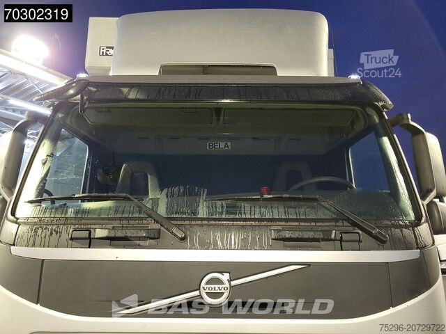 Kühl-/Tiefkühltransport Volvo FM 330 6X2 Frigoblock FK25SL 2000kg Ladebordwan...