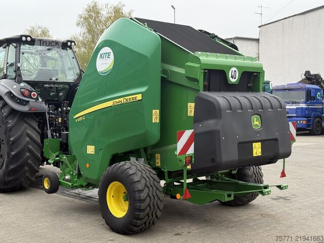 Рулонный пресс-подборщик John Deere V451 G PRASA ROLUJĄCA